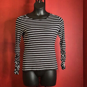 VINCE CAMUTO TOP SIZE S
